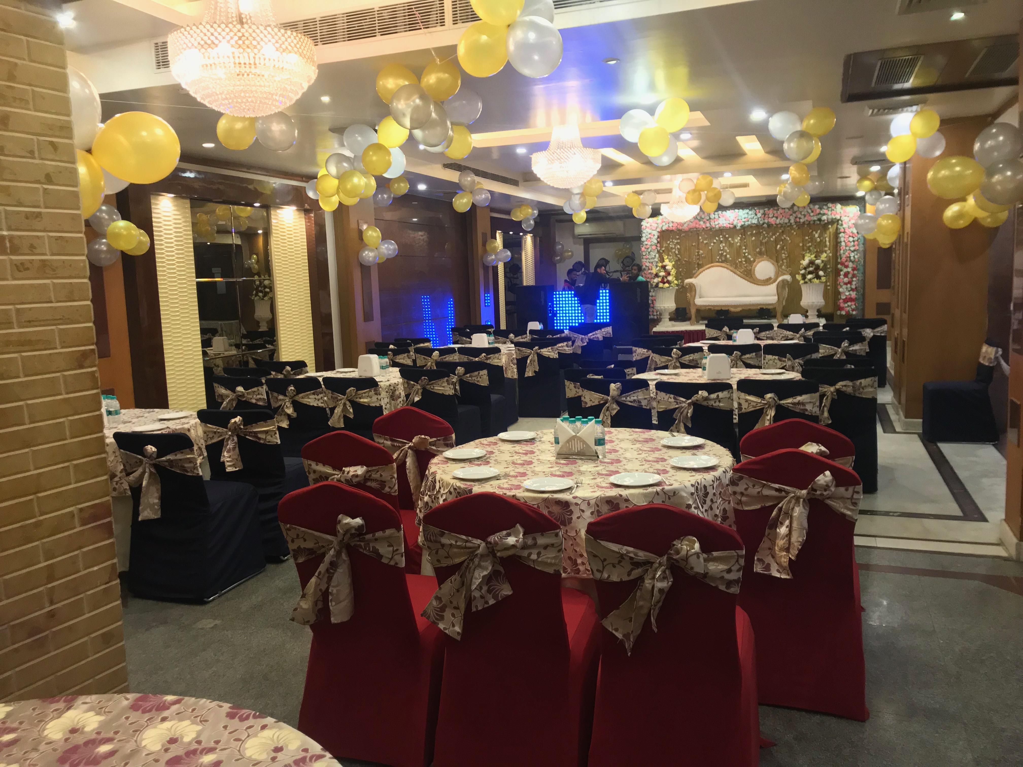 Hotel Leela Grande Karnal Bagian luar foto